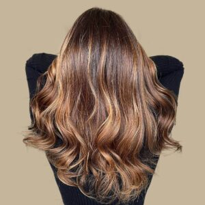 Czy myć włosy przed farbowaniem? 